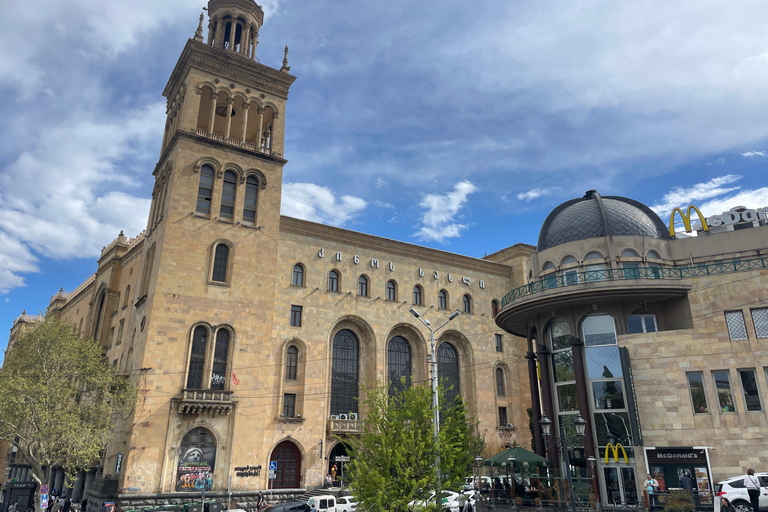 Tbilisi: Tbilisi sovietica - Dalla propaganda all'esecuzioneTbilisi: la Tbilisi sovietica - Dalla propaganda alla realizzazione