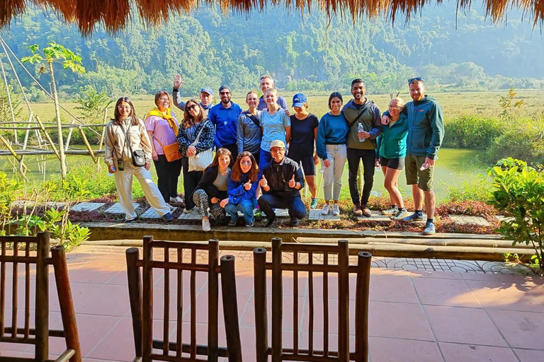 2 日吉婆岛-兰哈湾小团游（含三餐和门票）2天吉婆岛-兰哈湾之旅包括从河内出发的单程接送服务。