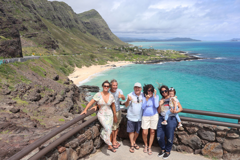 Prachtig uitzicht op Oahu . Landschappelijke punten en uitkijkpunten van HonoluluPrachtig uitzicht op Oahu. Honolulu schilderachtige punten en uitkijkpunt