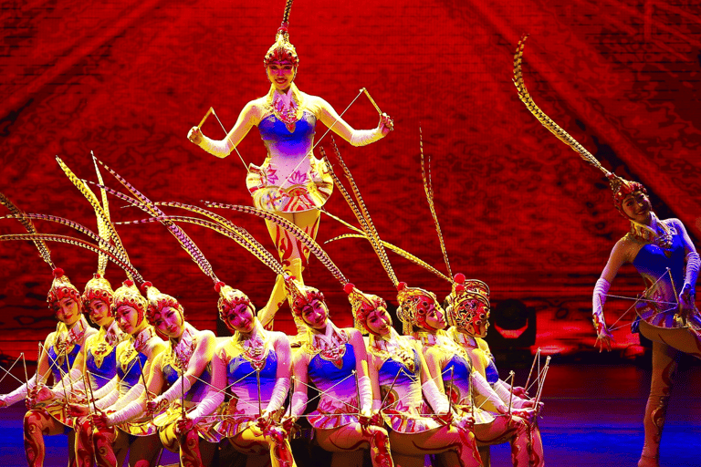 Pequim: Show de acrobacias do Teatro Vermelho mostrando a cultura chinesa