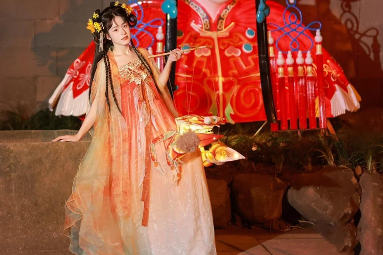 Chongqing: All-Inclusive Pass to Huguang Guild Hall, Zui Bayu Show, and Tea