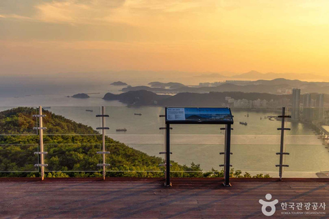 Wandern und Trinken in der Küstenstadt