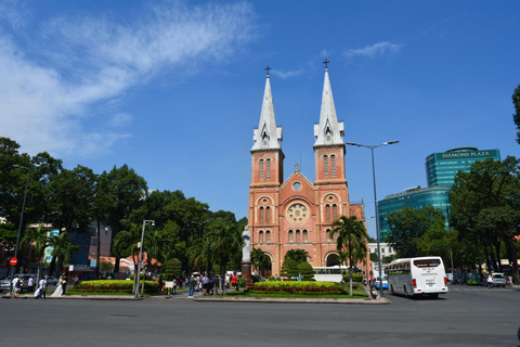 Ho Chi Minh: Colonial Landmarks, War Museum, and Cholon Tour Private Tour