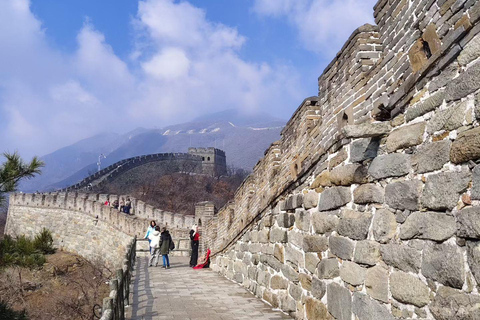 Beijing: From Jiankou to Mutianyu Great Wall Hiking Tour Beijing Downtown Pick up with English Guide