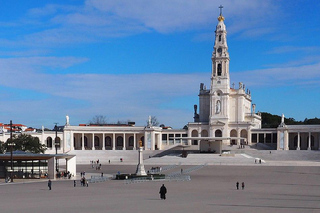 One-way Private Transfer to/from Lisbon Airport and Fátima