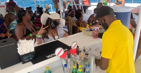Transfer Taxi to Negril Catamaran Cruise from Falmout Resort