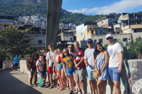 Rio de Janeiro : visite de la favela Rocinha avec un guideVisite privée de 3 heures en anglais, espagnol ou portugais