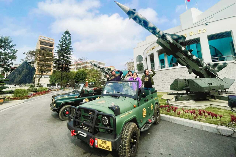 Esplora Ho Chi Minh City con una jeep car