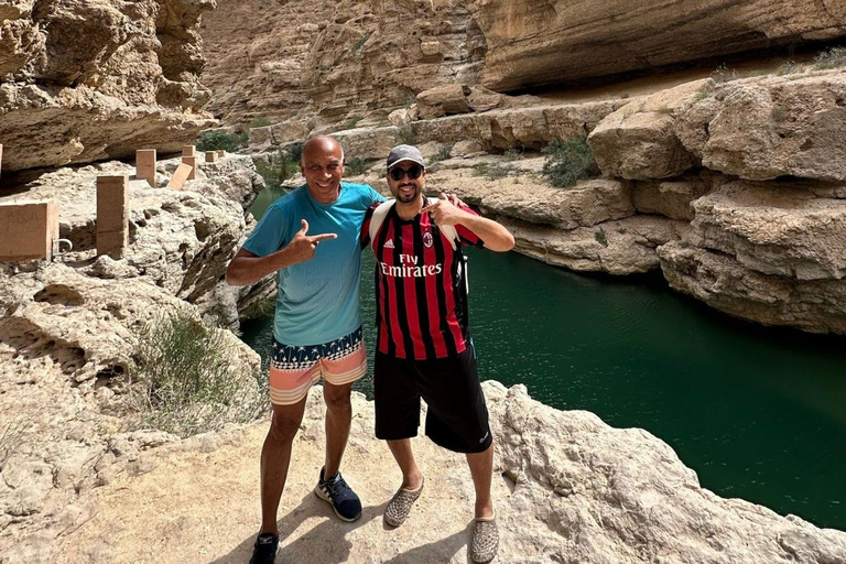 Muscat: Wadi Al Shab Oasis, Secret Cave & Sinkhole