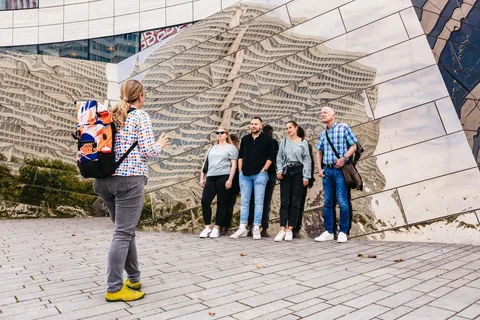 Düsseldorf: Guided City Architecture Walking Tour