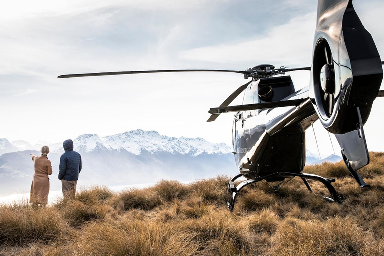 رحلة بحرية بطائرة هليكوبتر في ميلفورد ساوند + هبوط محترق في إيرنسلو | 5 ساعات