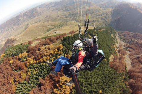 Brasov (:) Tandem-Gleitschirmflug-Erlebnis