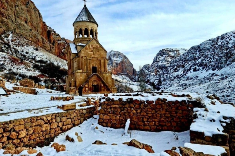 Tour privado de invierno de 3 días en Armenia desde Ereván