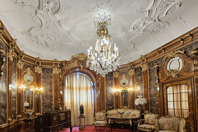 From Bucharest: Bear Sanctuary & Carpathian Castles Day Trip