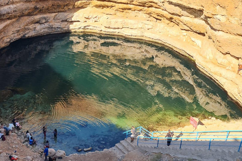 Muscat: Grand Mosque, Sinkhole, & Fins Beach - Romantic Cave