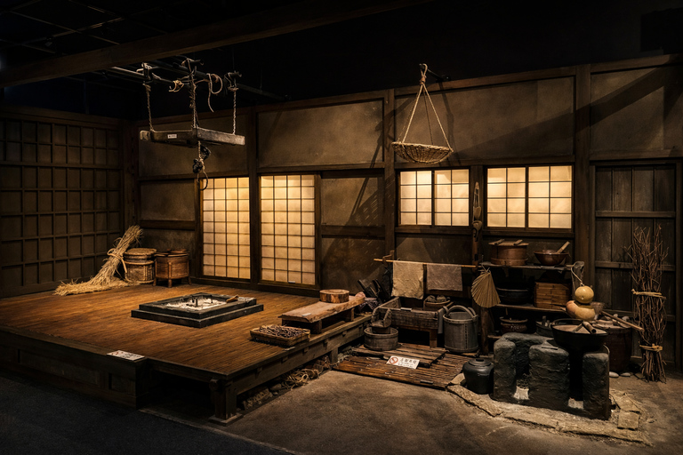 Nagoya: Toyokuni Shrine, Temple, & Museum Guided Tour