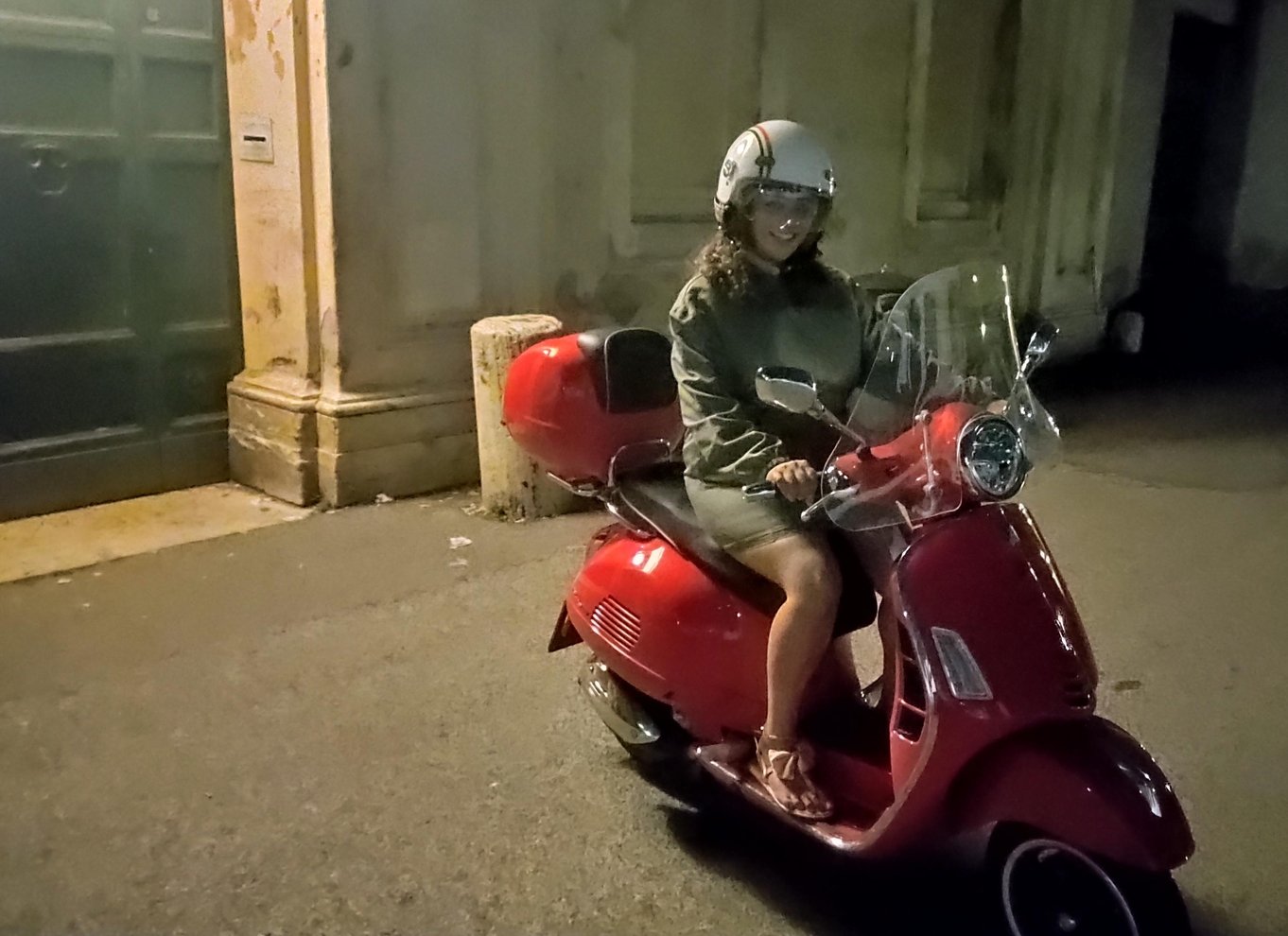 Rom om natten på Vespa