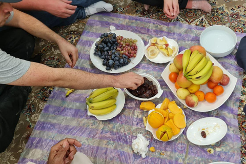 From Muscat: Authentic Omani Dinner with a Local Family