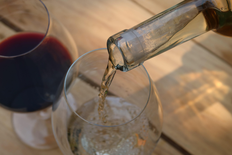 基加利：品酒体验全球葡萄品种深度解析