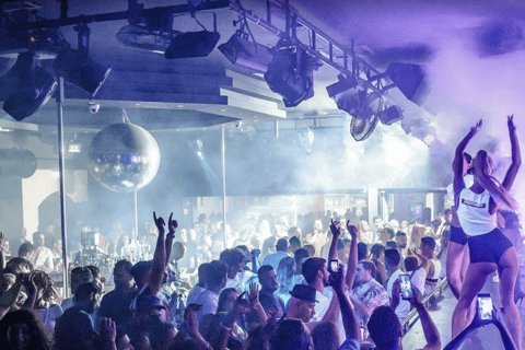 Ayia Napa: 3 x Pass per discoteca e festa in piscinaAyia Napa: 3 pass per discoteca e festa in piscina