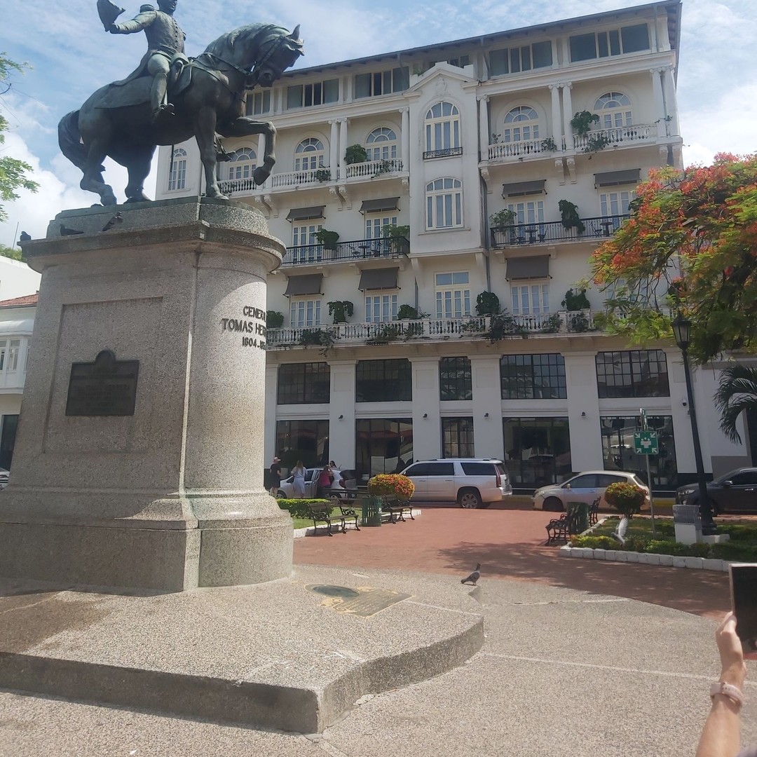 Colagem de mídia