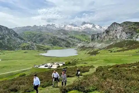 Desde Gijón u Oviedo: Lagos y Santuario de Covadonga y Cangas