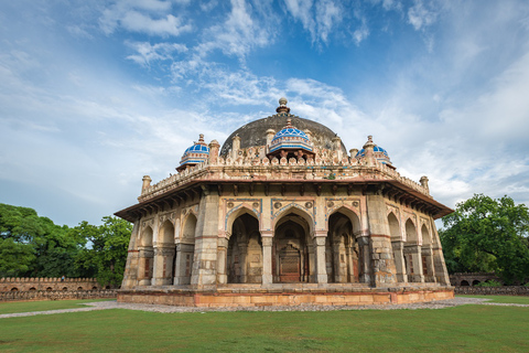 Tour di 7 giorni del Taj Mahal in India con safari delle tigri di RanthamboreTour con comoda auto con aria condizionata e solo guida locale