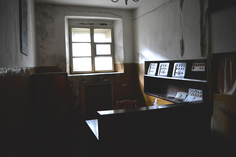 Vilnius: Inside the KGB Prison – Tour & Museum Entry