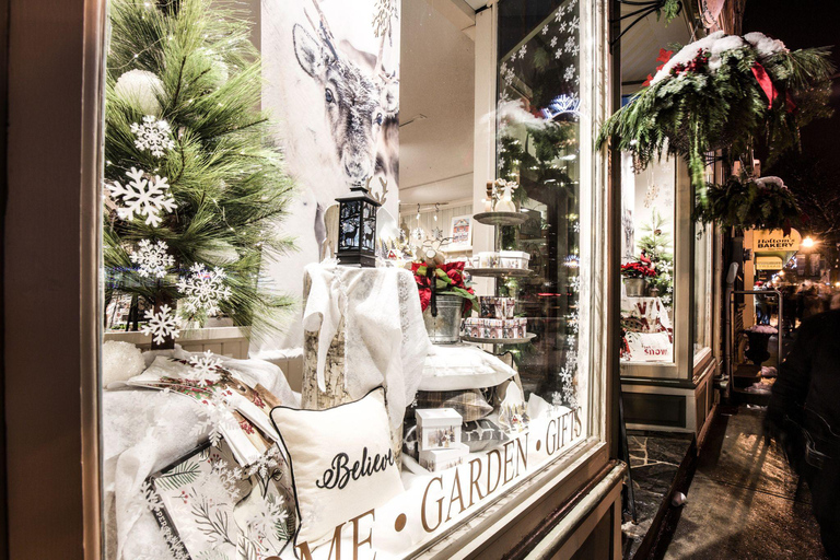 Toronto: Festive Small Town and Christmas Tree Farm Tour