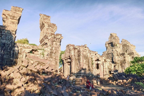 Siem Reap: Phnom Bok Mountain and Grand Circle Temples Tour