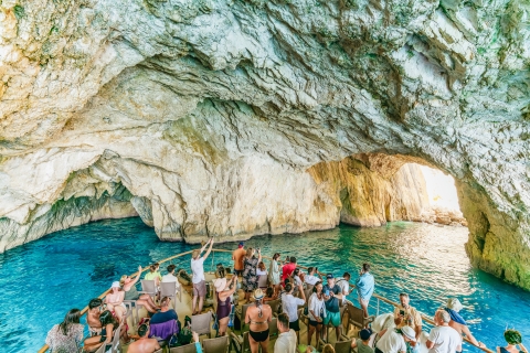 Vanaf Korfoe: boottocht Antipaxos en blauwe Paxos-grottenOphaalservice vanaf Korfoe (eiland) en de haven van Korfoe
