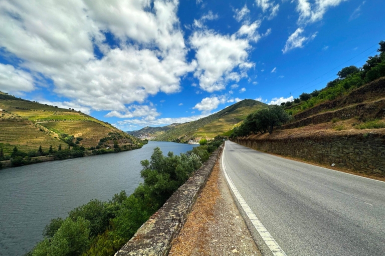 Douro Valley Tour: 2 Wineries and Boat trip