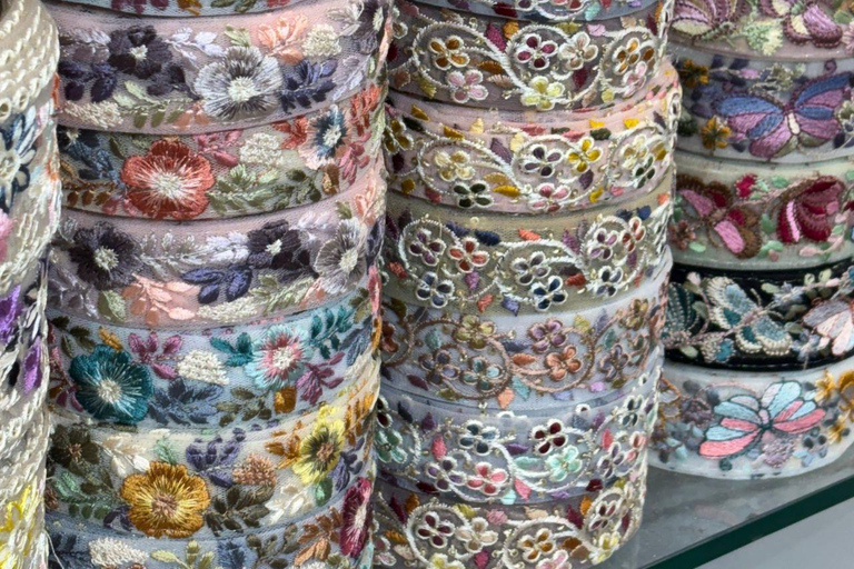 Curated Home Décor & Souvenir Shopping Tour (Women-Led) Home Décor & Souvenir Shopping Tour (Women-Led) - Half-Day