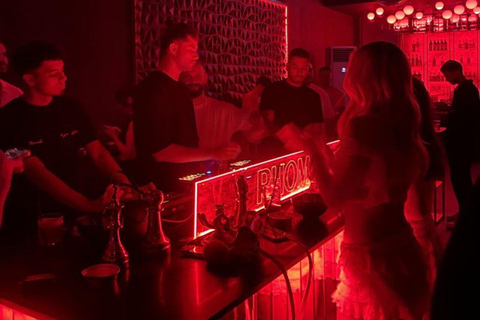 Hong Kong: One Night in Exclusive Rooftops and Secrets Clubs