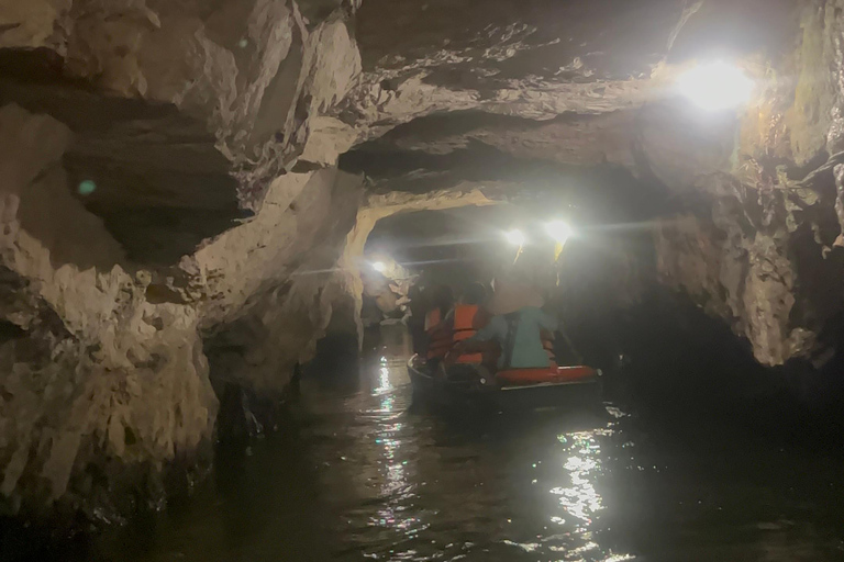 Ninh Bình: Bai Dinh, Trang An en Mua Cave dag privétourNinh Bình: Bai Dinh, Trang An en Mua Cave op de motor