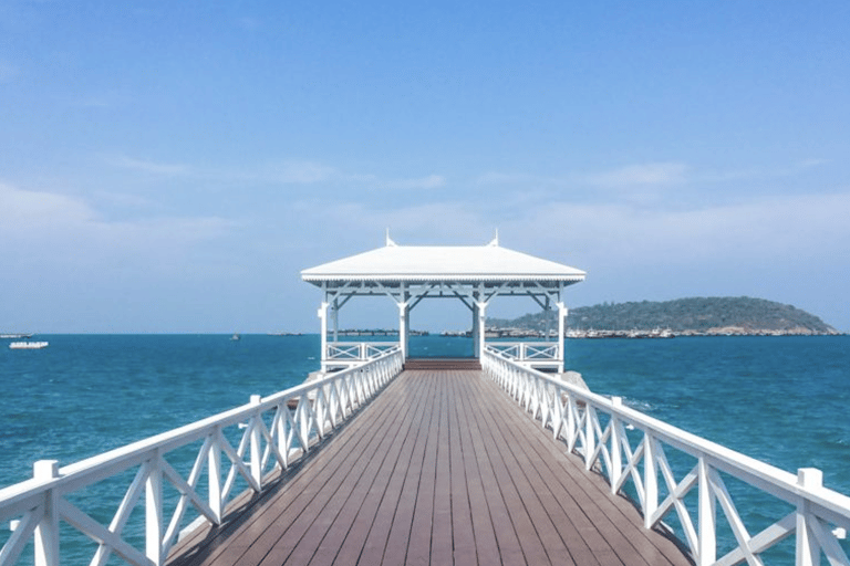 Pattaya: Koh Si Chang Highlights Day Tour with Hotel Pickup