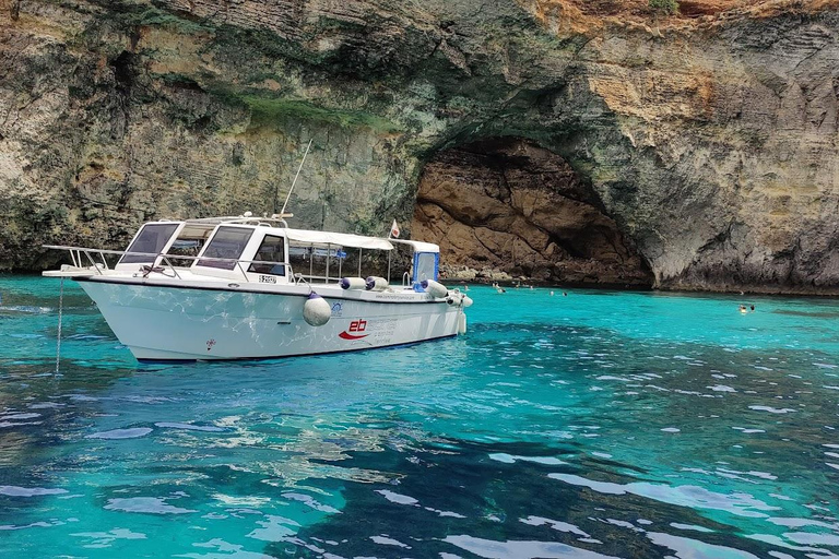 Private Comino Sunset Cruise with Food & Wine Options