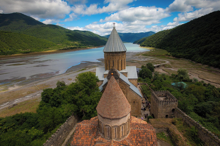 Kutaisi: Kazbegi Day Trip with Wine and Brandy Tasting