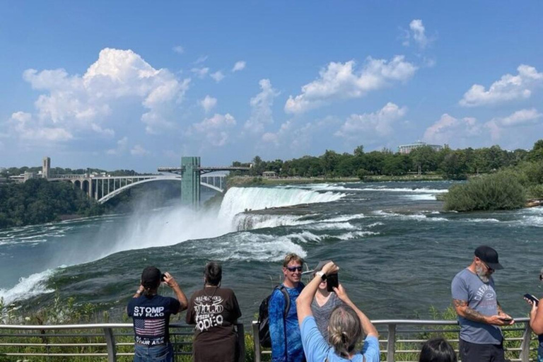 Niagara Falls, USA: Day & Night Small Group Tour with Dinner Shared Tour