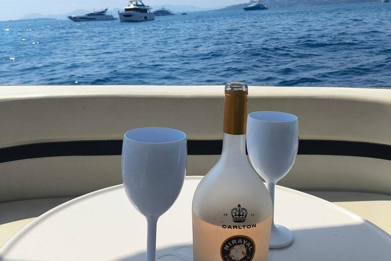 Cannes: cruzeiro privado com champanhe para ver os fogos de artifícioCannes: Cruzeiro privado com fogos de artifício e champanhe