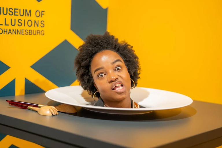 Interactive Exploration Museum of Illusions