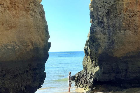 Lagos: Wycieczka łodzią do grot Ponta da Piedade/jaskinieWycieczka łodzią do grot w Lagos nie jest prywatna