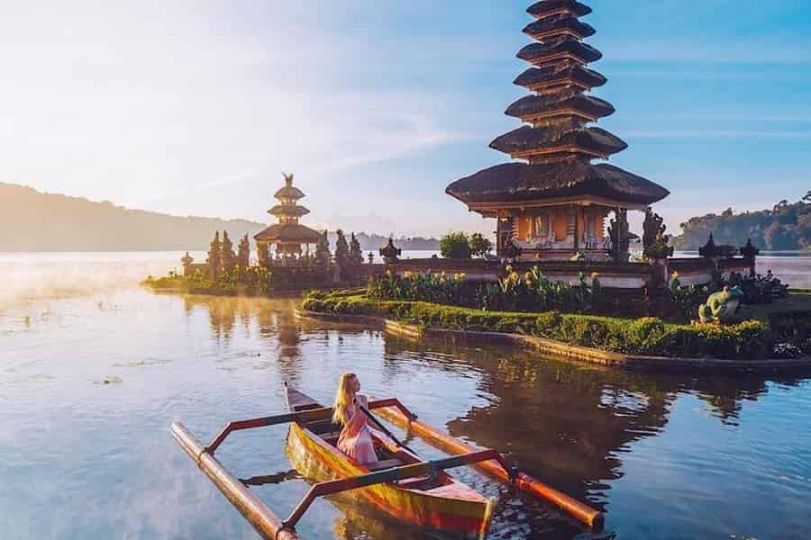 Nord Bali: Delfin, Ulun Danu Tempel & Banyumala Wasserfall. Foto: GetYourGuide