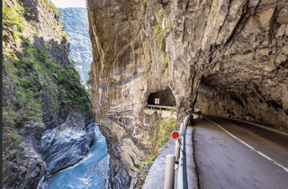 Ab Hualien: Tagestour – Taroko-Schlucht und malerische Küstenpanoramen