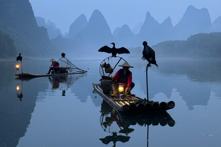 Guilin: Private Yangshuo Day Trip with Silver Cave & Cruise Flexible rafting routes and group size