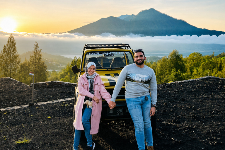 Bali: Mount Batur Shared Sunrise Jeep & Natural Hot Springs Sunrise Jeep Tour & Hot Spring with Round Transfers
