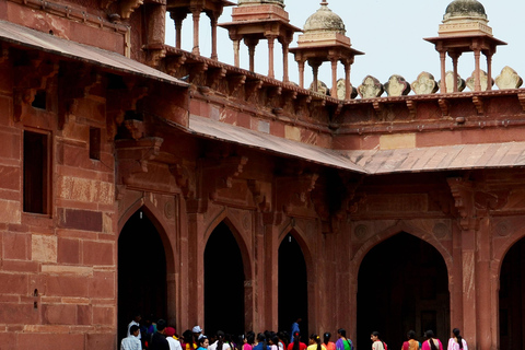 Veja Fatehpur Sikri e o Santuário de Pássaros de Bharatpur com uma parada em Délhi