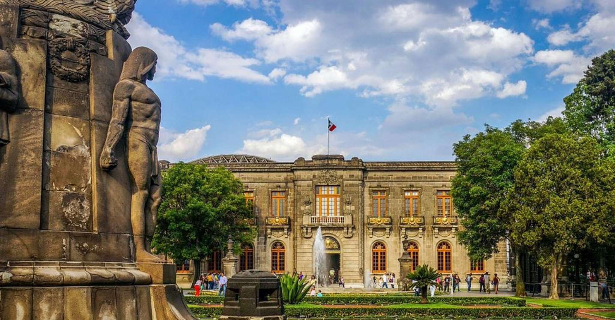 Tour del Castillo de Chapultepec, Explore las lujosas cámaras - Hizvo