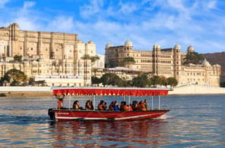 Udaipur: Geführte Sightseeing-Tagestour mit flexibler Option
