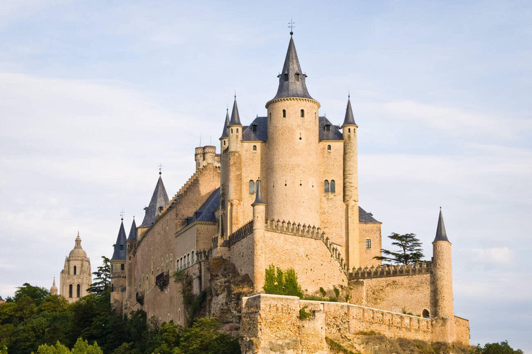 Madrid: Excursión de un día privada a Toledo y Segovia